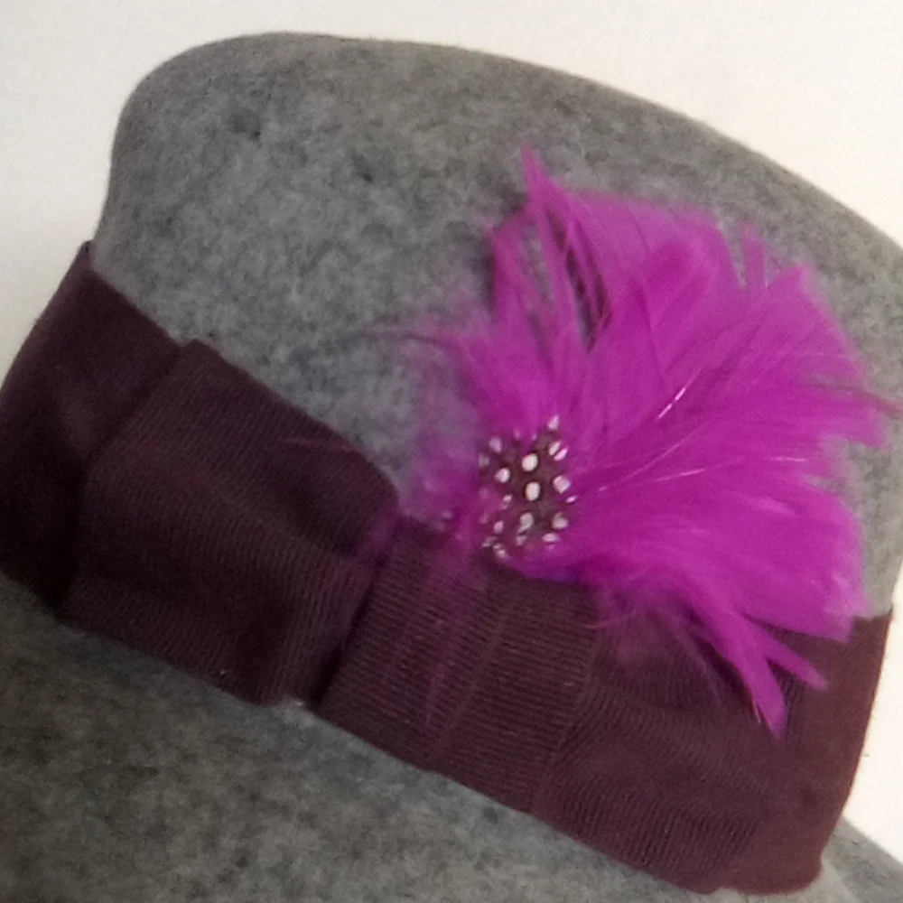 Italian Wool Fedora Grey /purple gunia feather Accent - Picture 10 of 12